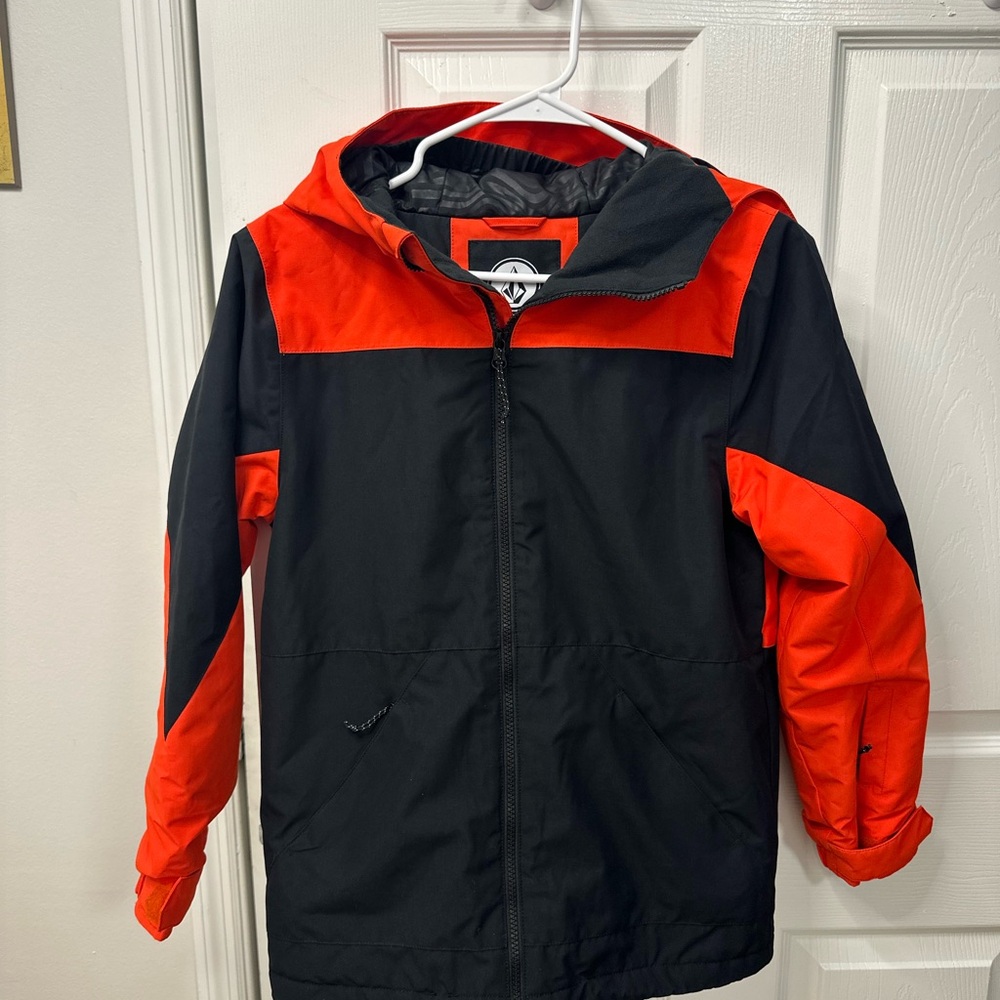 Volcom Black and Red Raincoat Weather-Resistant Athletic Design